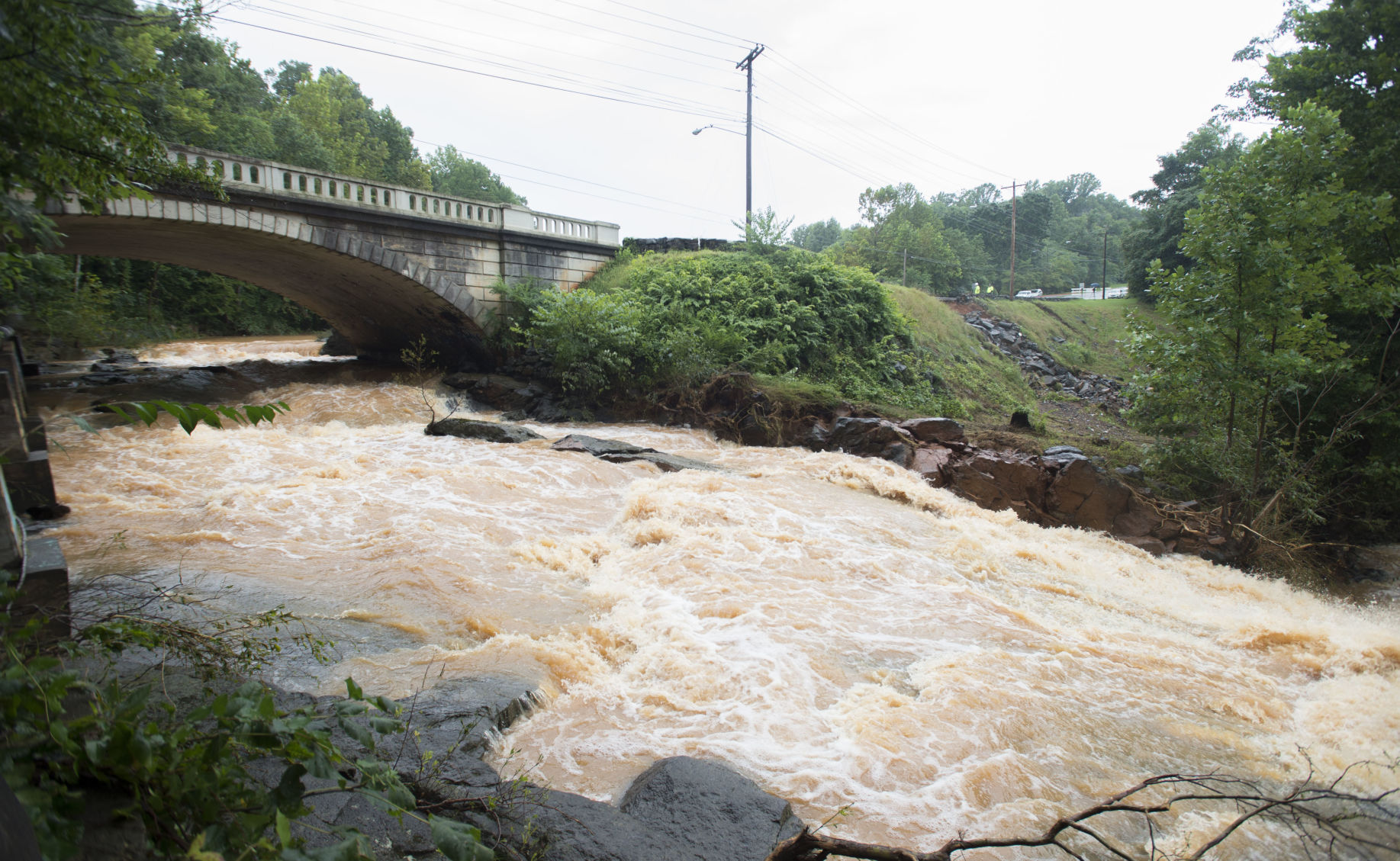 121023-lna-news-dam-p1